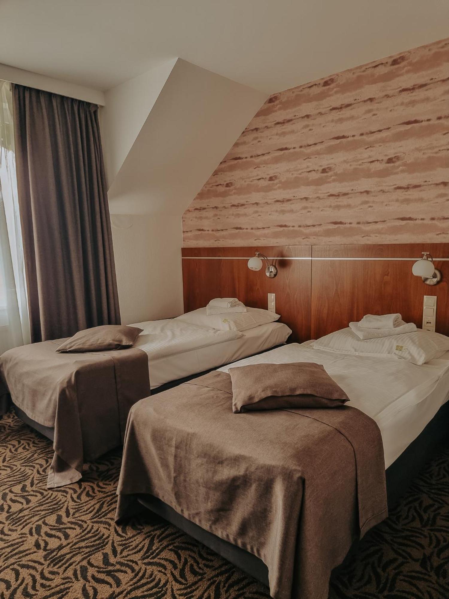 Hotel Azyl Kąty Wrocławskie Extérieur photo